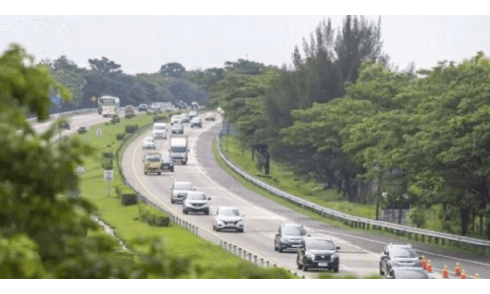 Arus Lalu Lintas Tol Cipali Ramai Lancar Selama Libur Natal dan Tahun Baru