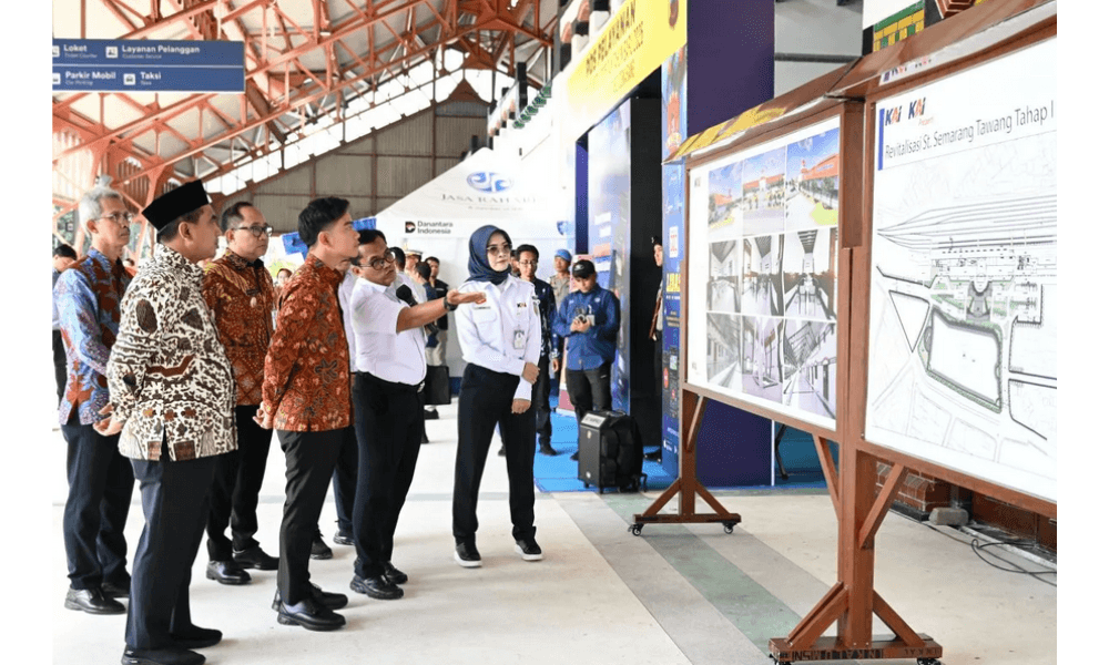 20,3 Juta Orang Diprediksi ke Jawa Tengah saat Natal, Gibran Tinjau Stasiun Tawang