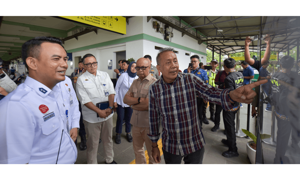 Elektrifikasi Jalur Cikarang–Cikampek Ditargetkan Rampung 2027, Jadi Kunci Perpanjangan KRL