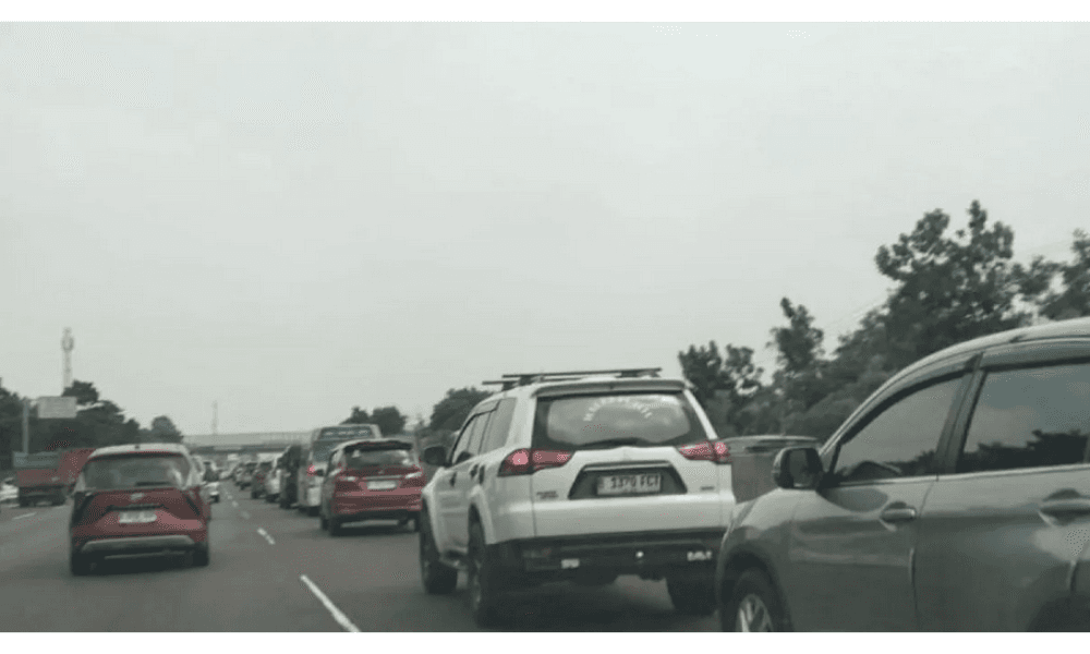 Arus Lalin Kembali Normal, Contraflow Tol Jakarta-Cikampek Dihentikan Usai Puncak Mudik Natal