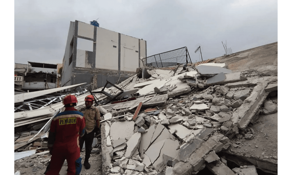 Bangunan Parkir Roboh di Koja Jakarta Utara, Tidak Ada Korban Jiwa