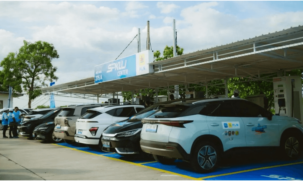 China Jadi Negara Pertama Terapkan Standar Wajib Konsumsi Energi untuk Kendaraan Listrik Mulai 2026