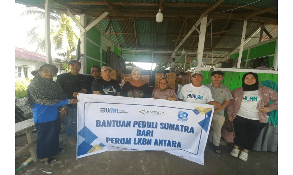 ANTARA Salurkan Bantuan untuk Korban Banjir Bandang di Padang, Dukung Pemulihan Pascabencana
