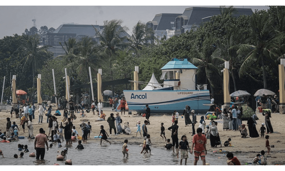 Kunjungan Wisatawan ke Ancol Tembus 46 Ribu saat Libur Natal, Pantai Jadi Primadona