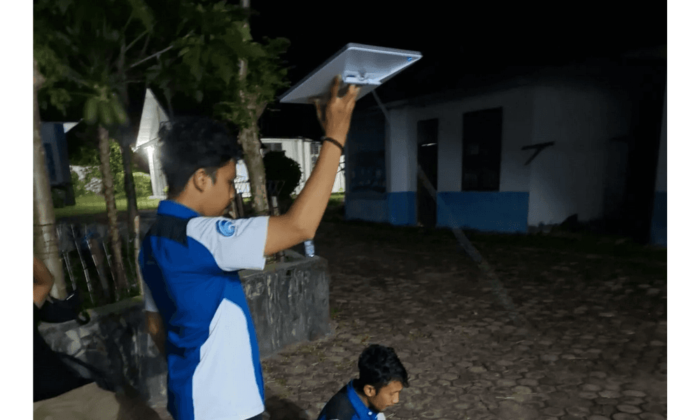 Relawan Abdya Salurkan Bantuan dan Perangkat Starlink untuk Korban Banjir Bandang di Gayo Lues