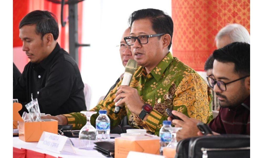 DPR Apresiasi Kinerja Perkeretaapian Nataru 2025 dan Dorong Integrasi Transportasi di Stasiun Bekasi