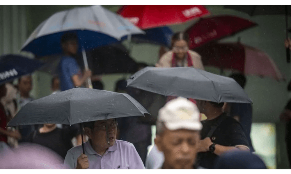 BMKG: Hujan Diprediksi Guyur Seluruh Jakarta Hari Ini, Warga Diimbau Waspada