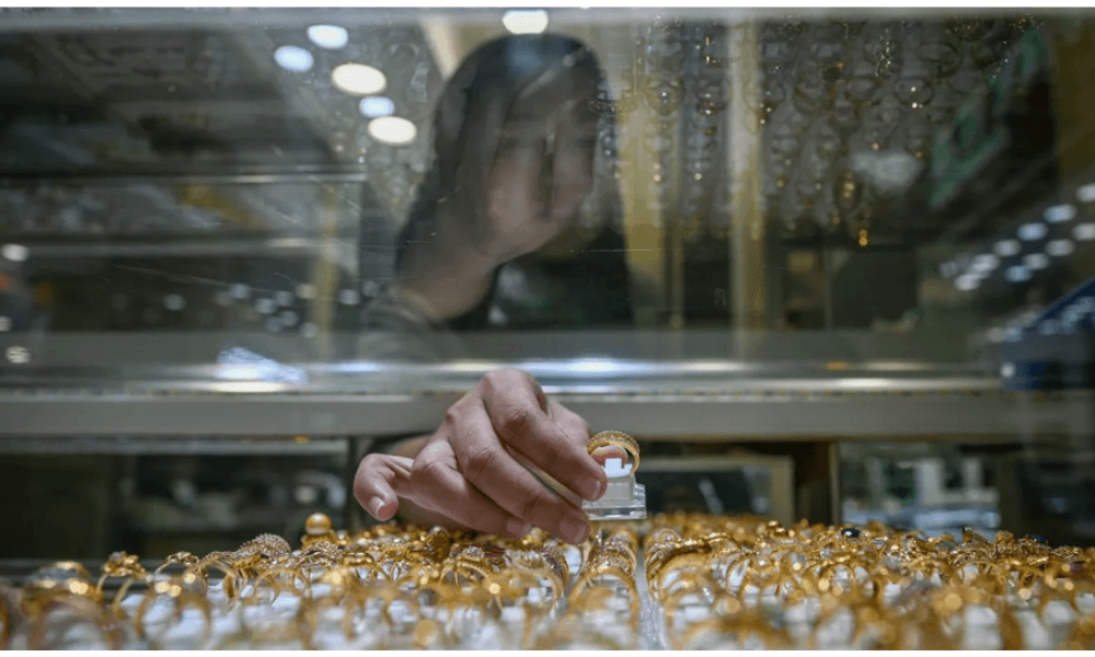 Harga Emas UBS dan Galeri24 Turun di Pegadaian, Momentum Jelang Akhir Tahun 2025