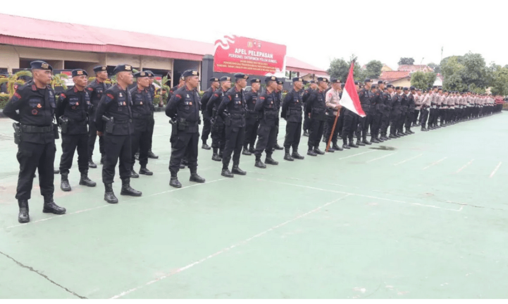 Polda Sumsel Kerahkan 100 Personel Brimob ke Aceh untuk Bantu Pemulihan Pascabencana