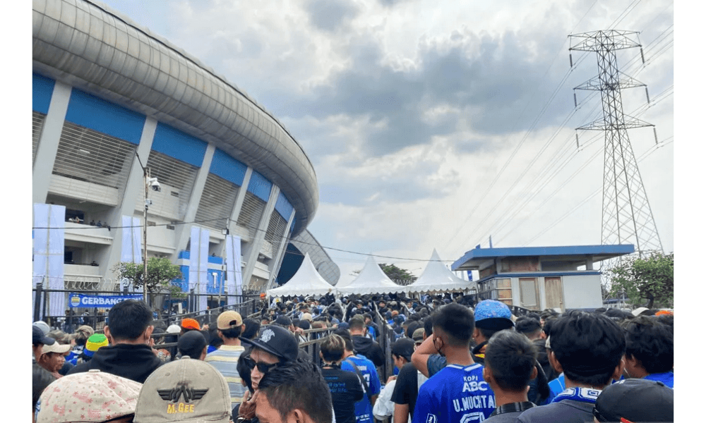 Polrestabes Bandung Kerahkan 1.200 Personel untuk Amankan Laga Persib vs PSM di Stadion GBLA