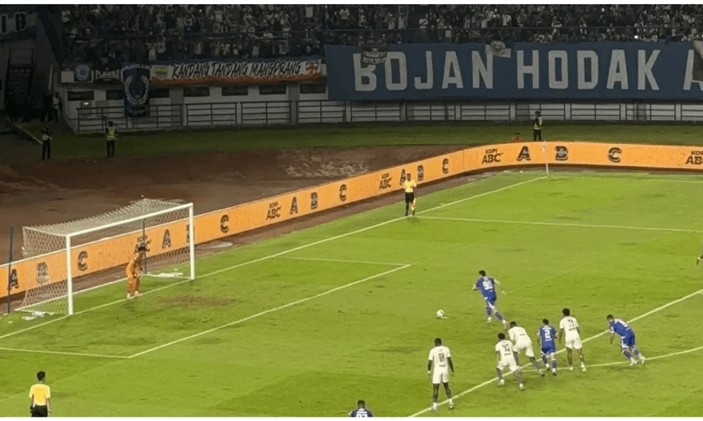 Persib Kalahkan PSM 1-0 di Laga Tunda, Puncaki Klasemen Liga 1 Berkat Keunggulan Head-to-Head