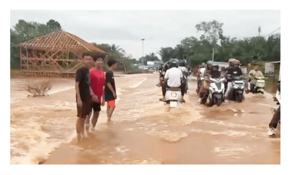 Kapolres Banjar Imbau Jamaah Haul Guru Sekumpul Tidak Terobos Banjir, Lalu Lintas Padat Jelang Puncak Acara