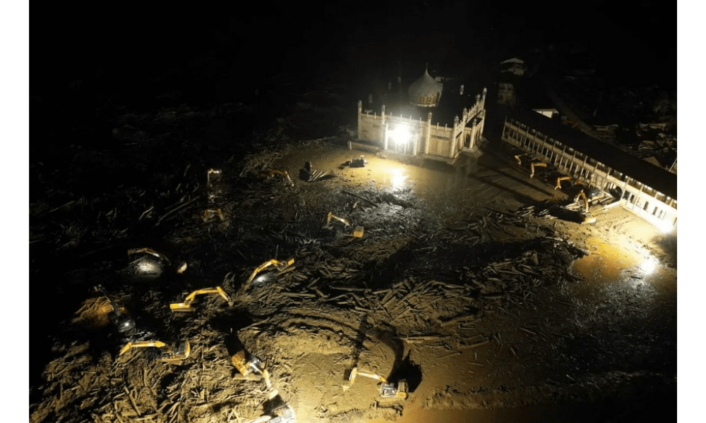 Minim Penerangan, Proses Pembersihan Pascabanjir di Pesantren Darul Mukhlisin Aceh Tetap Berjalan Lancar