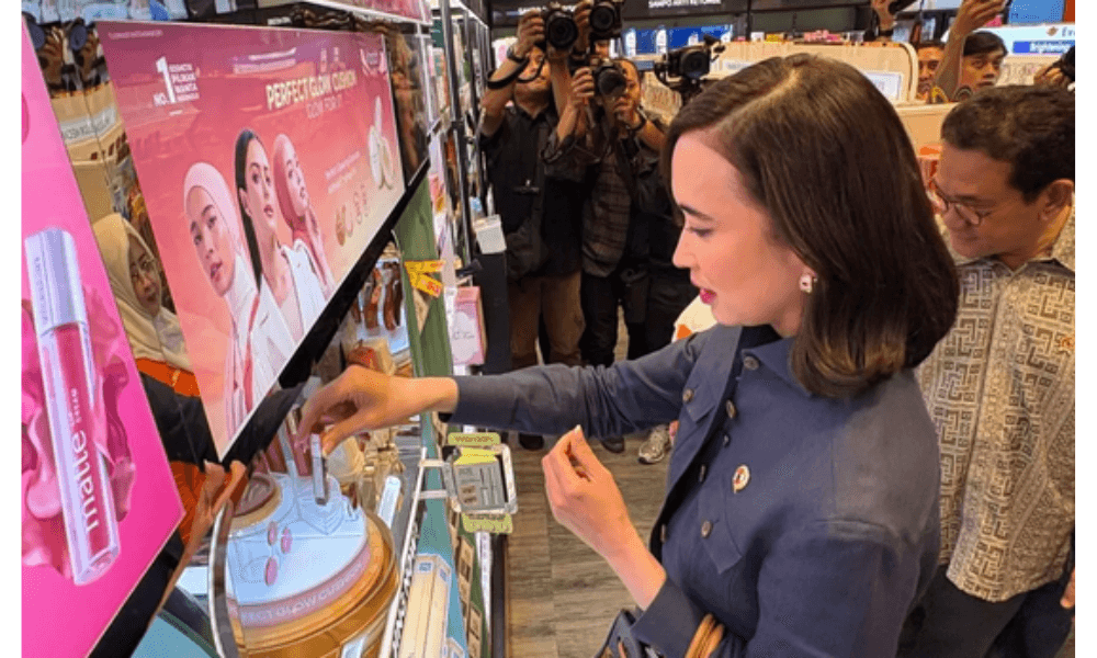 Menparekraf Dukung Kampanye Work From Mall, Dorong Wisata Belanja Nasional di Libur Nataru 2025/2026