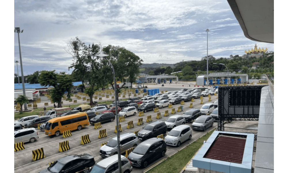 Arus Mudik Nataru 2025 di Pelabuhan Bakauheni Ramai Lancar, ASDP Imbau Waspadai Cuaca Ekstrem