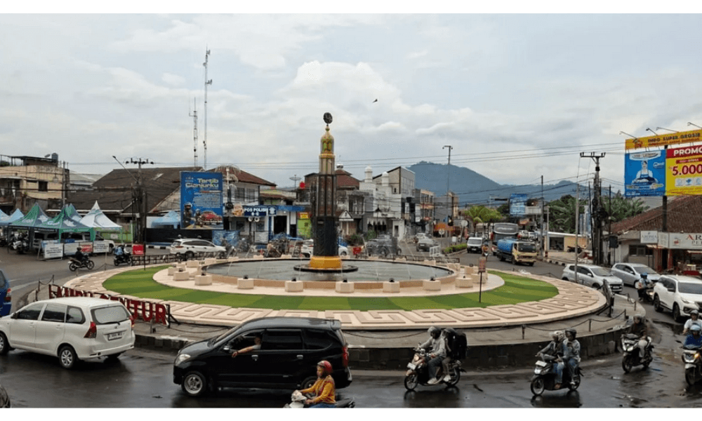 Cegah Kecelakaan Akibat Cuaca Ekstrem, Polisi Tambah Papan Peringatan di Jalur Puncak–Cianjur