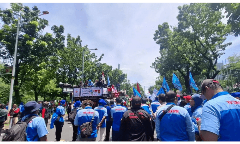 20.000 Buruh Siap Demo di Jakarta dan Bandung, Tuntut Revisi UMP 2026 hingga Rp6 Juta