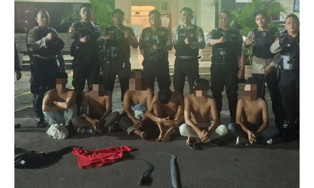 Enam Pemuda Diamankan Polisi Saat Diduga Hendak Tawuran di Menteng, Dua Celurit Disita