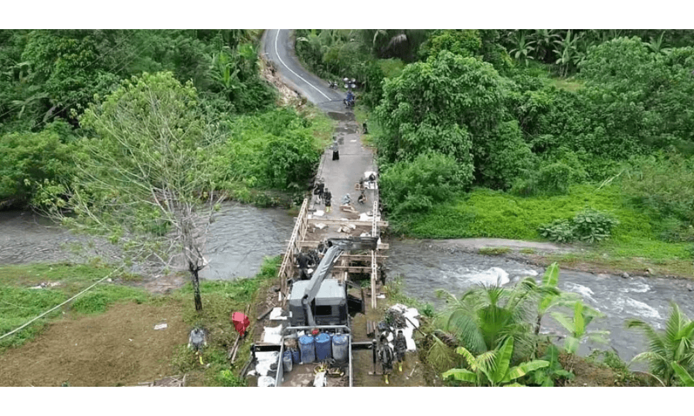 Korem 032/Wirabraja Lanjutkan Pembangunan Tujuh Jembatan Bailey Tahap Dua untuk Pemulihan Pascabencana di Sumbar