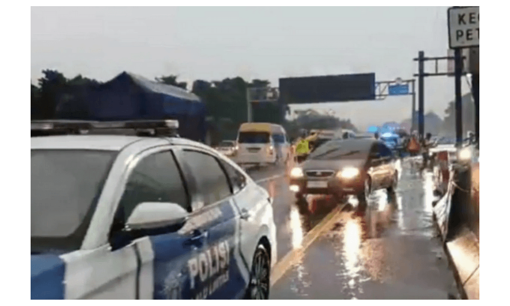 Arus Balik Natal Padat, Contraflow di Tol Jakarta-Cikampek Diperpanjang hingga KM 70