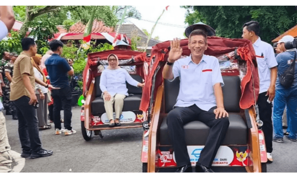 Presiden Prabowo Salurkan 100 Becak Listrik untuk Pengemudi Lansia di Blora, Dorong Produktivitas dan Kesejahteraan