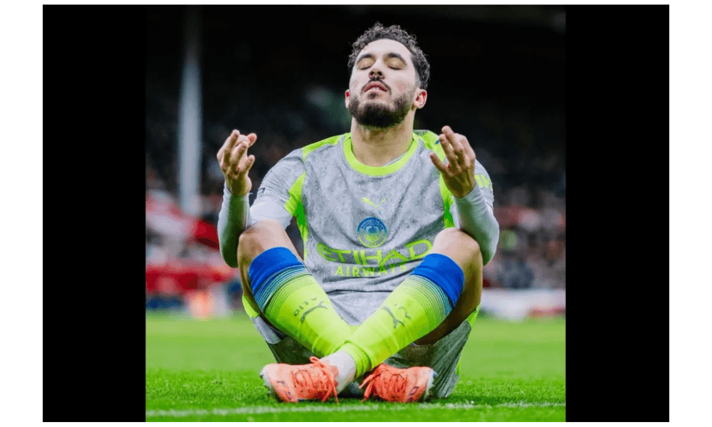 Cetak Gol dan Lakukan Selebrasi Lotus, Rayan Cherki Bangga Jalankan Pesan Haaland