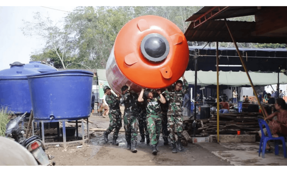 TNI dan Unhan Salurkan Mesin Penjernih Air untuk 1.700 Pengungsi di Batangtoru, Sumatera Utara