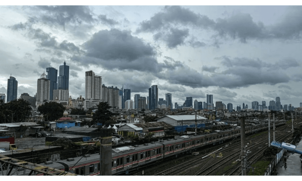 BMKG Prakirakan Hujan Ringan dan Cuaca Berawan Tebal di Sebagian Besar Wilayah Jakarta Hari Ini