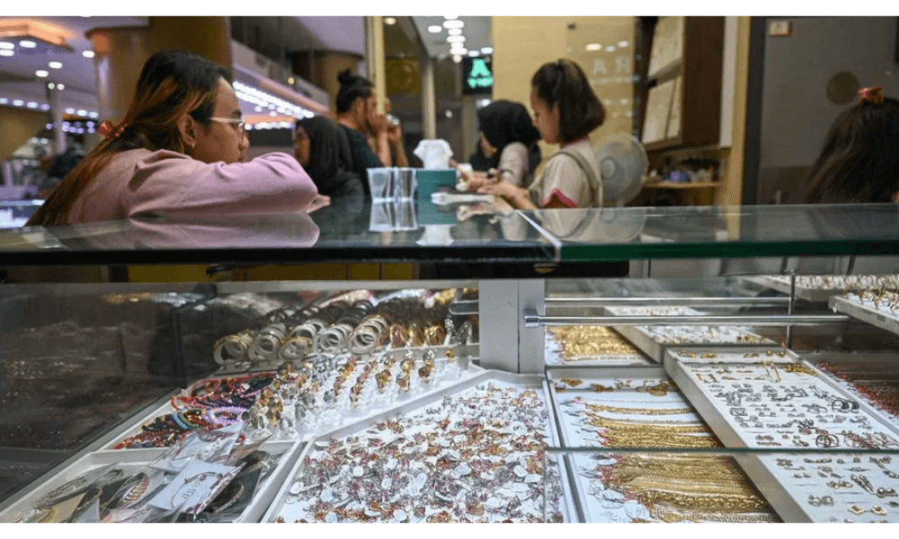 Harga Emas Antam Turun Rp9.000 per Gram, Ini Daftar Lengkap dan Ketentuan Pajaknya