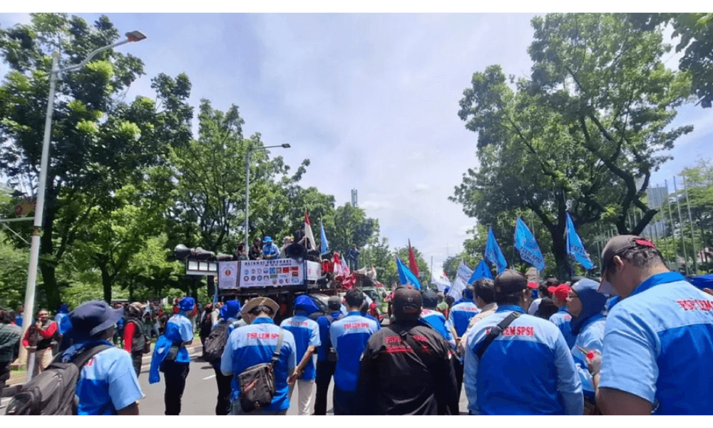 Gubernur Pramono Tanggapi Demo Buruh soal UMP 2026: Kenaikan Sudah Lewati Proses Musyawarah