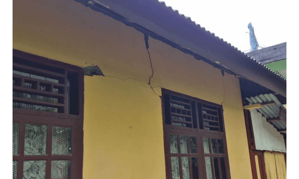 BPBD Agam: 41 Rumah Rusak Akibat Gempa Tektonik, Warga Korban Banjir Kembali Mengungsi