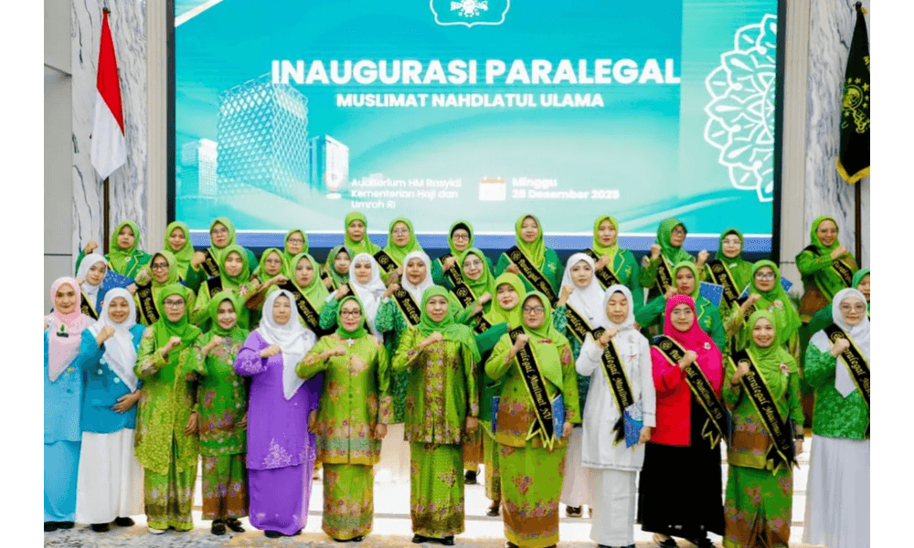 Khofifah Kukuhkan 2.943 Paralegal Muslimat NU, Dorong Akses Keadilan Hingga ke Akar Rumput