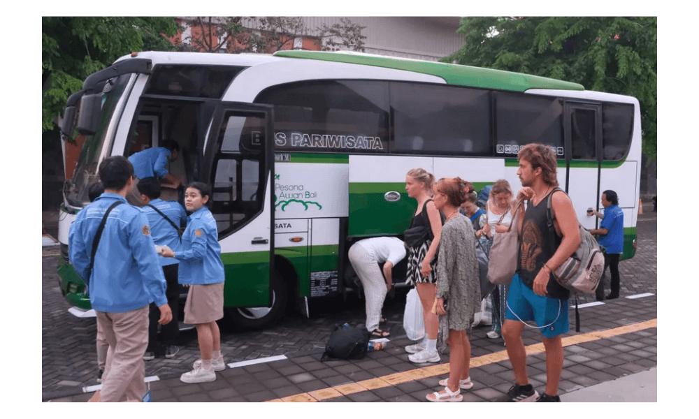 Inggris Masukkan Indonesia dalam Daftar Negara dengan Peringatan Perjalanan 2026, Wilayah Sekitar Gunung Aktif Jadi Fokus