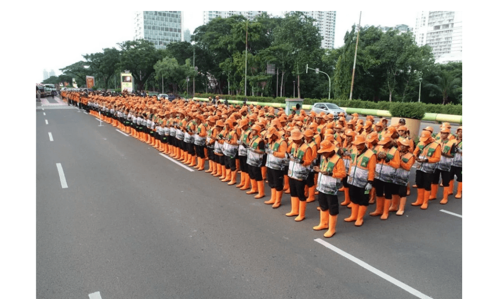 DLH DKI Jakarta Siagakan 3.395 Petugas Kebersihan untuk Antisipasi Sampah Malam Tahun Baru