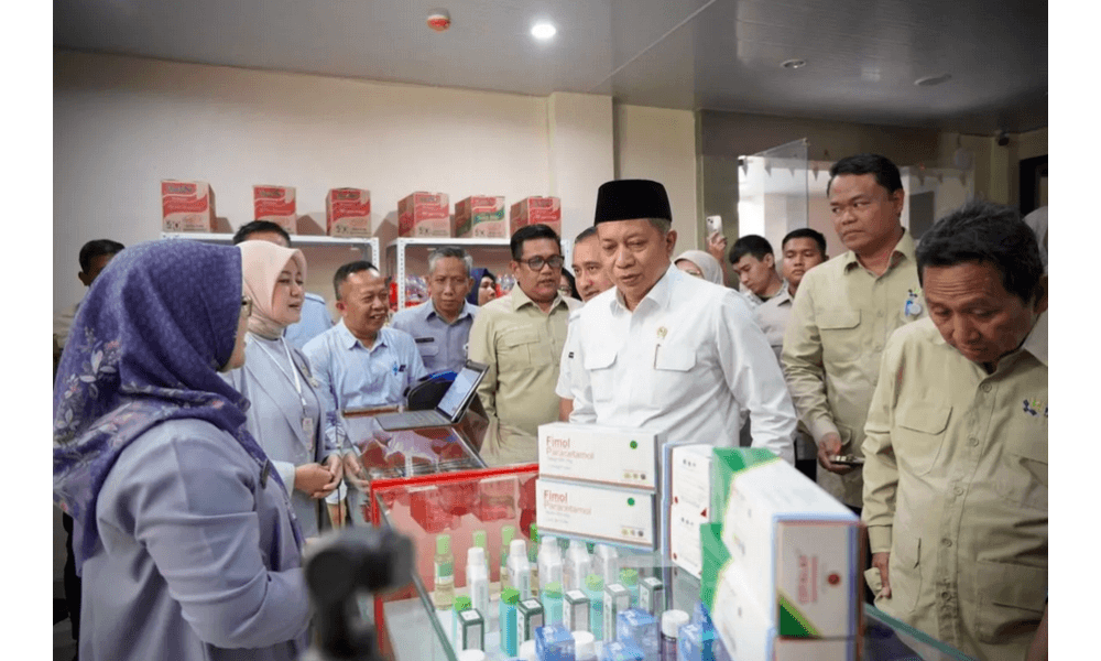 Menkop Resmikan 10 Gerai Obat Percontohan Kopdes Merah Putih untuk Perkuat Akses Kesehatan Masyarakat