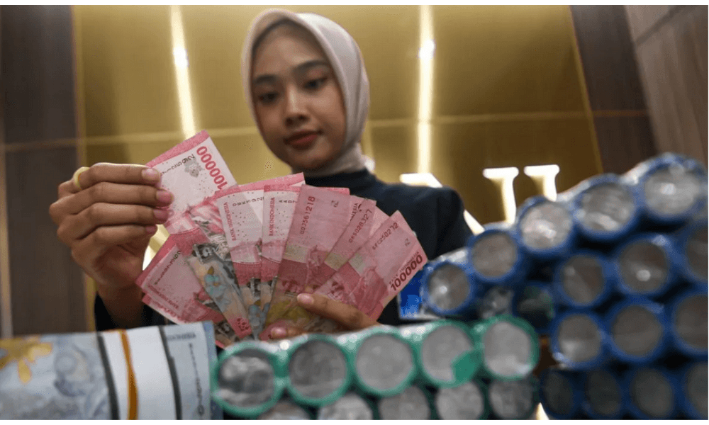 Rupiah Dibuka Menguat ke Level Rp16.737 per Dolar AS pada Rabu Pagi