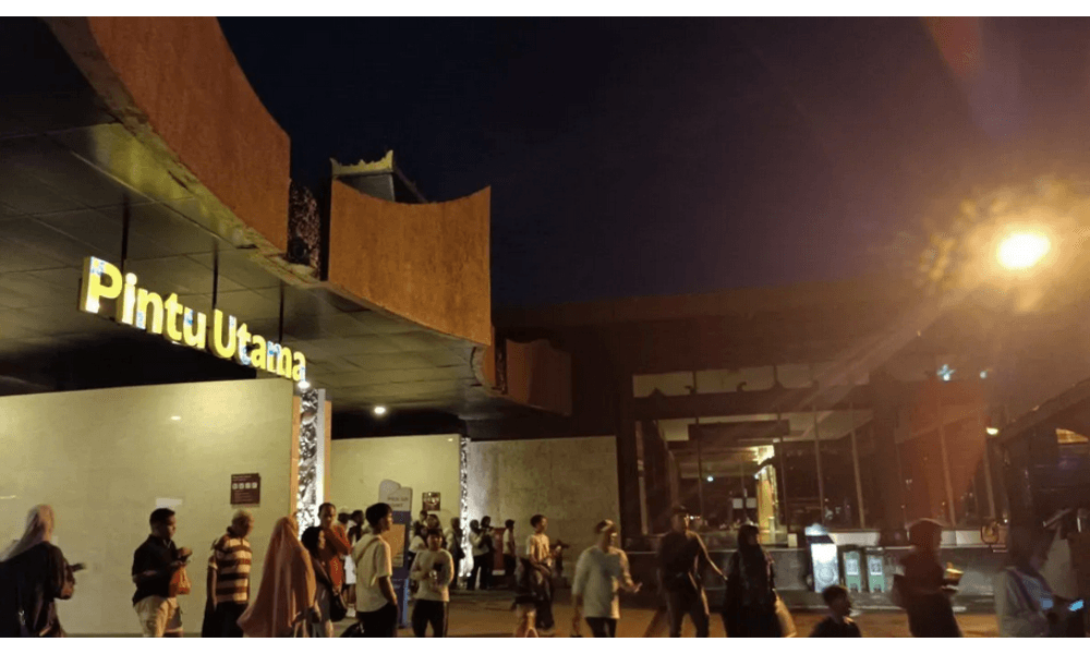 TMII Dipadati Pengunjung Sambut Tahun Baru 2026, Slank dan Atraksi Drone Jadi Magnet Utama