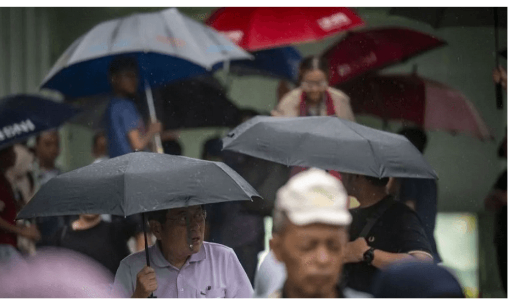 Hujan Seharian Guyur Jakarta di Penghujung Tahun, BMKG Imbau Warga Siapkan Payung