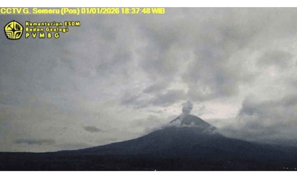 Gunung Semeru Empat Kali Erupsi di Hari Pertama 2026, Status Masih Siaga Level III