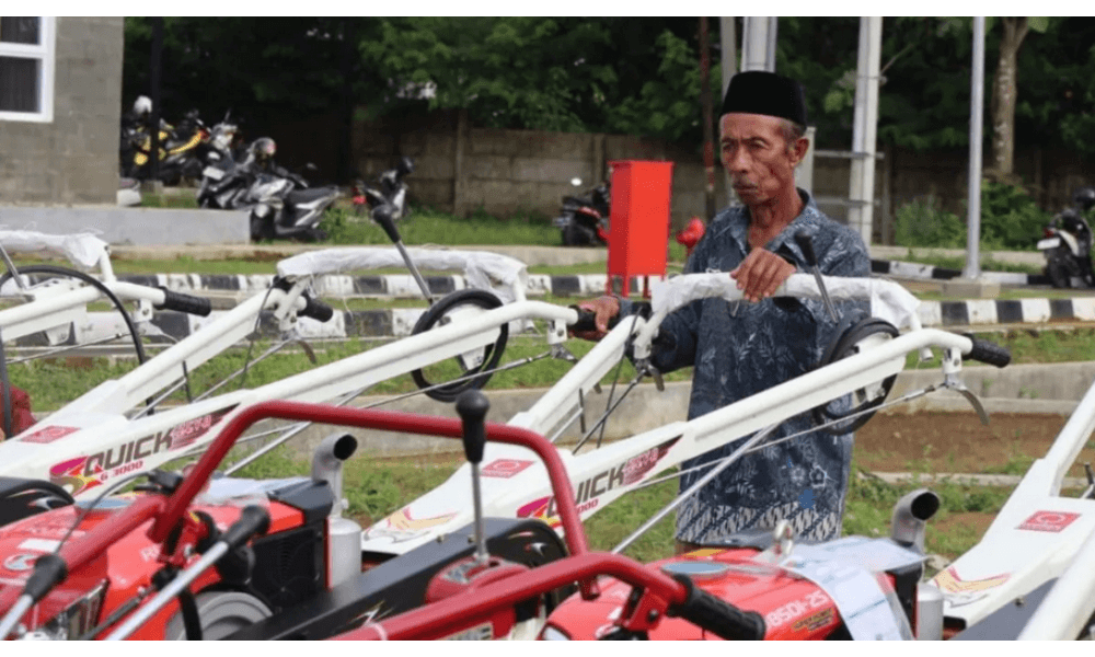 Bantuan Alsintan dan Irigasi Dongkrak Produksi Beras Kuningan, Surplus Capai 120 Ribu Ton di 2025