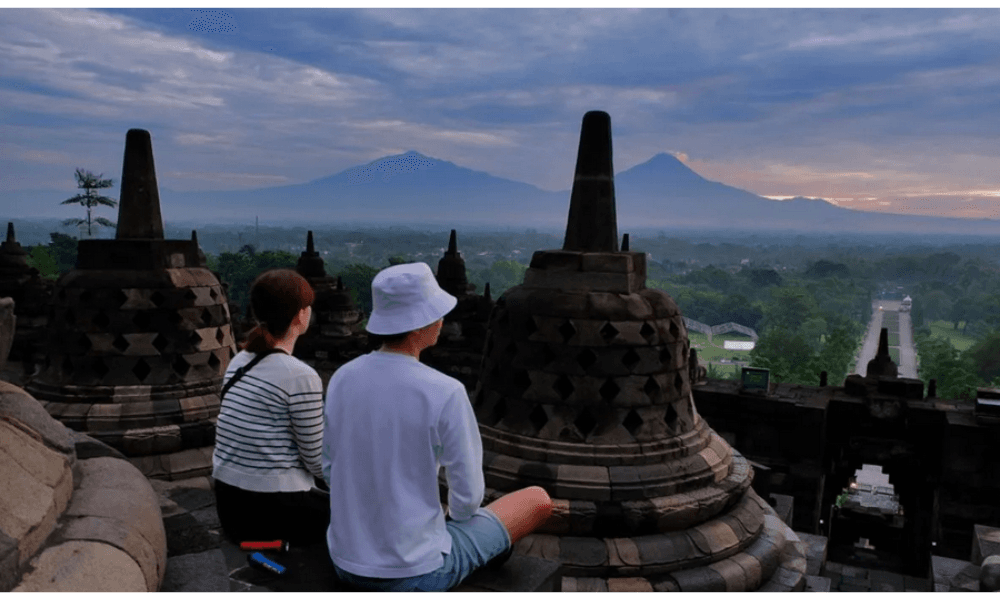 Jumlah Pengunjung Sunrise di Candi Borobudur pada 1 Januari 2026 Lampaui Target, Capai 80 Orang