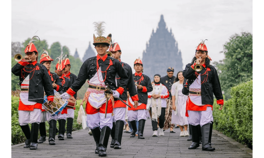 InJourney Destination Management Sambut Wisatawan Pertama 2026 dengan Tradisi Budaya di Candi Prambanan