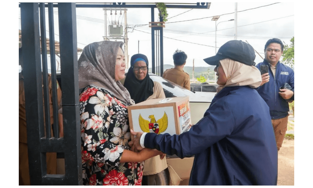 Kementerian Transmigrasi Salurkan 1.700 Paket Bantuan dan Luncurkan Program Beasiswa di Kawasan Barelang, Batam