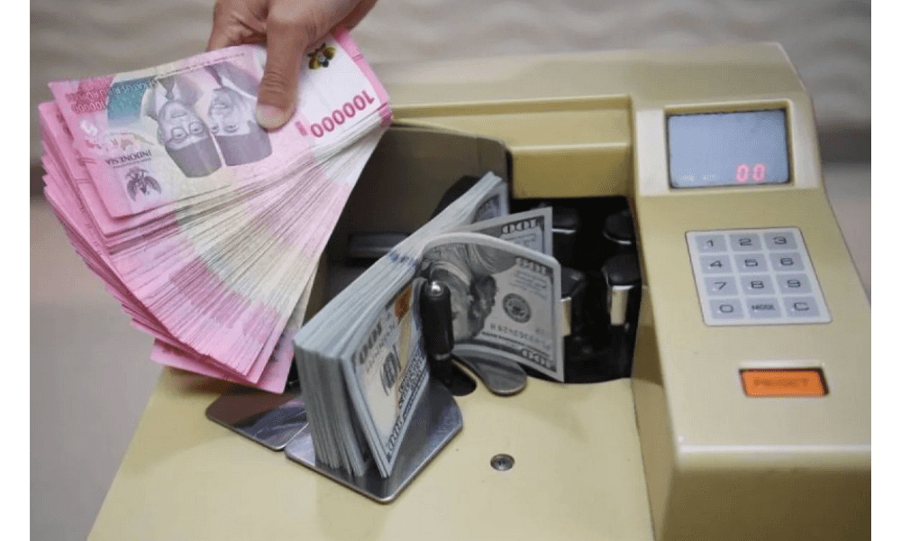 Rupiah Ditutup Melemah ke Rp16.725 per Dolar AS, Tertekan Sentimen Global dan Ketegangan Geopolitik