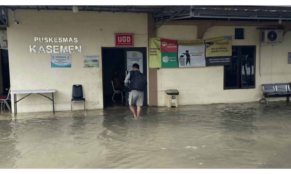 Puskesmas Kasemen Kota Serang Terendam Banjir, Layanan Kesehatan Terganggu