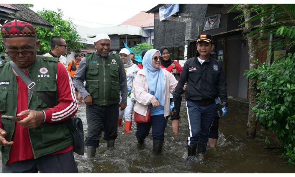 Pemkot Banjarmasin Salurkan Bantuan untuk Warga Terdampak Banjir Rob di Sungai Lulut