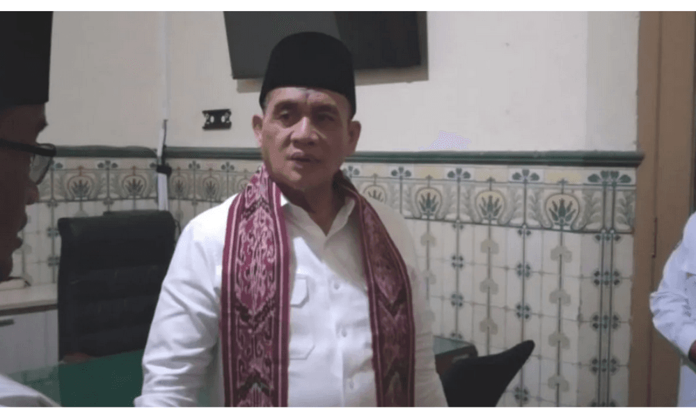 Wamenag Salurkan Rp200 Juta untuk Pemulihan Pascakebakaran Asrama MAN 2 Yogyakarta