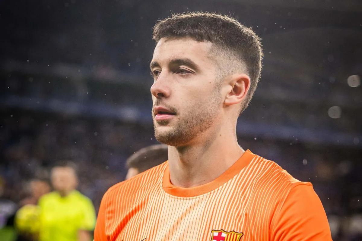 Hansi Flick Puji Joan Garcia sebagai Salah Satu Kiper Terbaik Dunia Usai Bantu Barcelona Kalahkan Espanyol