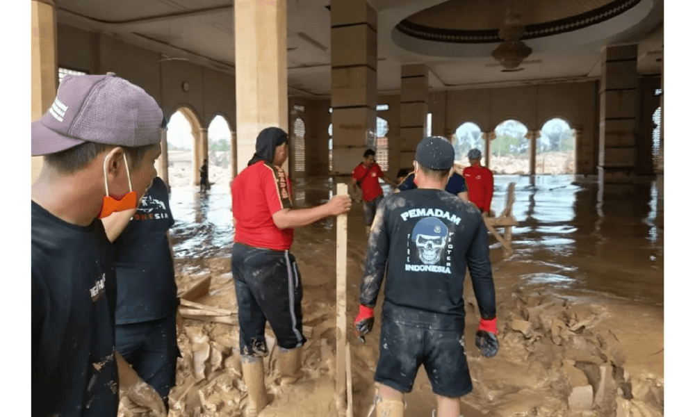 Wamendagri Apresiasi Bantuan Alat Berat Pemkot Medan untuk Bencana Aceh Tamiang