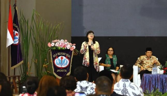 Wamen Stella Christie: Makan Malam Tanpa Gawai adalah Fondasi Kecerdasan dan Karakter Anak